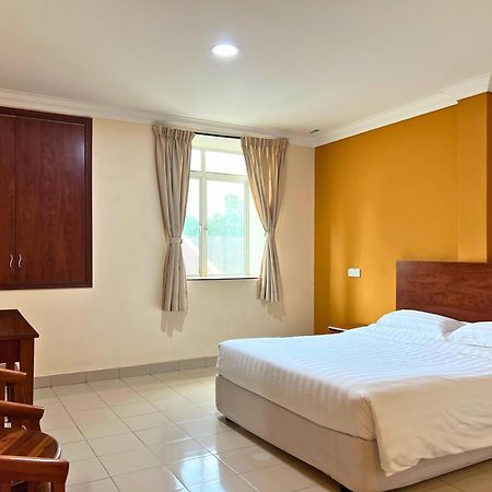 Tropicana Hotel Gemas Ngoại thất bức ảnh